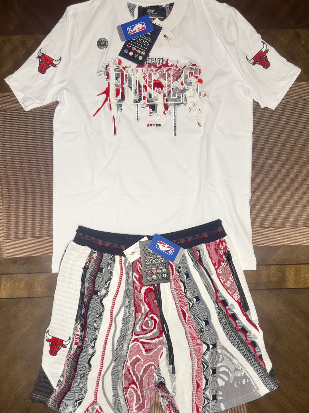 Coogi Chicago Bulls Knit/Sweater Men’s Short Set sz. Large